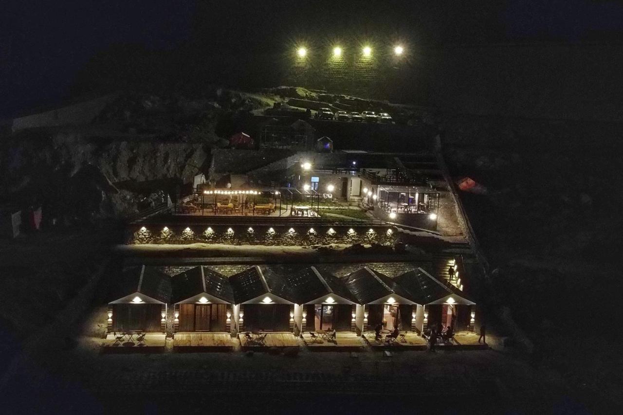 Karimabad  Horizon Resort Attabad Lake Hunza מראה חיצוני תמונה