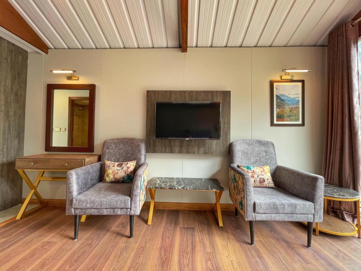 Karimabad  Horizon Resort Attabad Lake Hunza מראה חיצוני תמונה