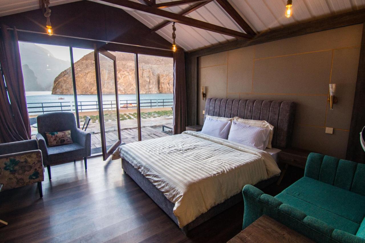 Karimabad  Horizon Resort Attabad Lake Hunza מראה חיצוני תמונה