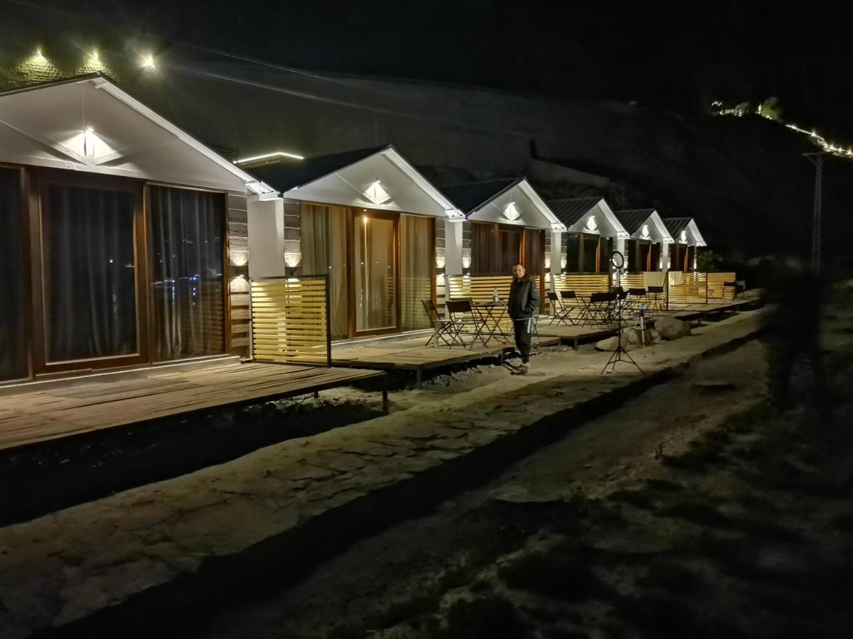 Karimabad  Horizon Resort Attabad Lake Hunza מראה חיצוני תמונה