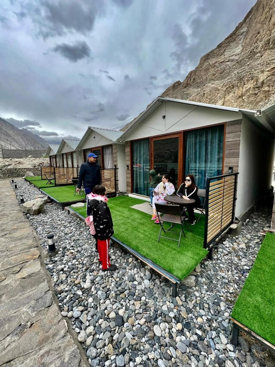 Karimabad  Horizon Resort Attabad Lake Hunza מראה חיצוני תמונה